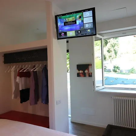 Amata Valgre Affittacamere, Comfort E Pulizia Eccezionali!! ゲストハウス 3*