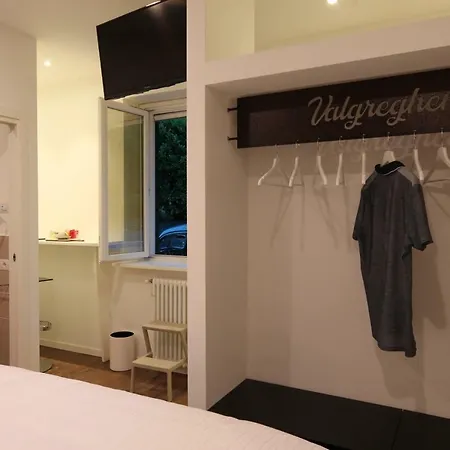 ゲストハウス Amata Valgre Affittacamere, Comfort E Pulizia Eccezionali!! 3*