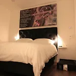Amata Valgre Affittacamere, Comfort E Pulizia Eccezionali!! Guest house Olginate